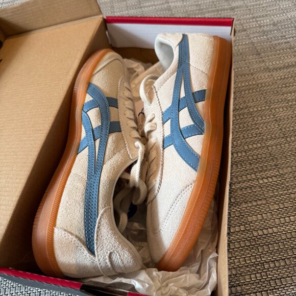 BNIB Onitsuka Tiger Tokuten women's 7 EU 38, Birch/Grey Floss, new in box - Picture 1 of 8